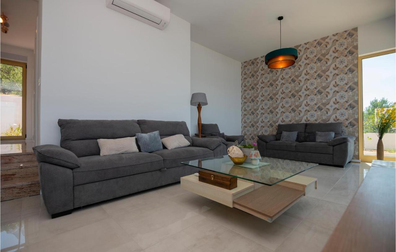 Holiday Home Villetta Belveder Baška Voda Eksteriør bilde